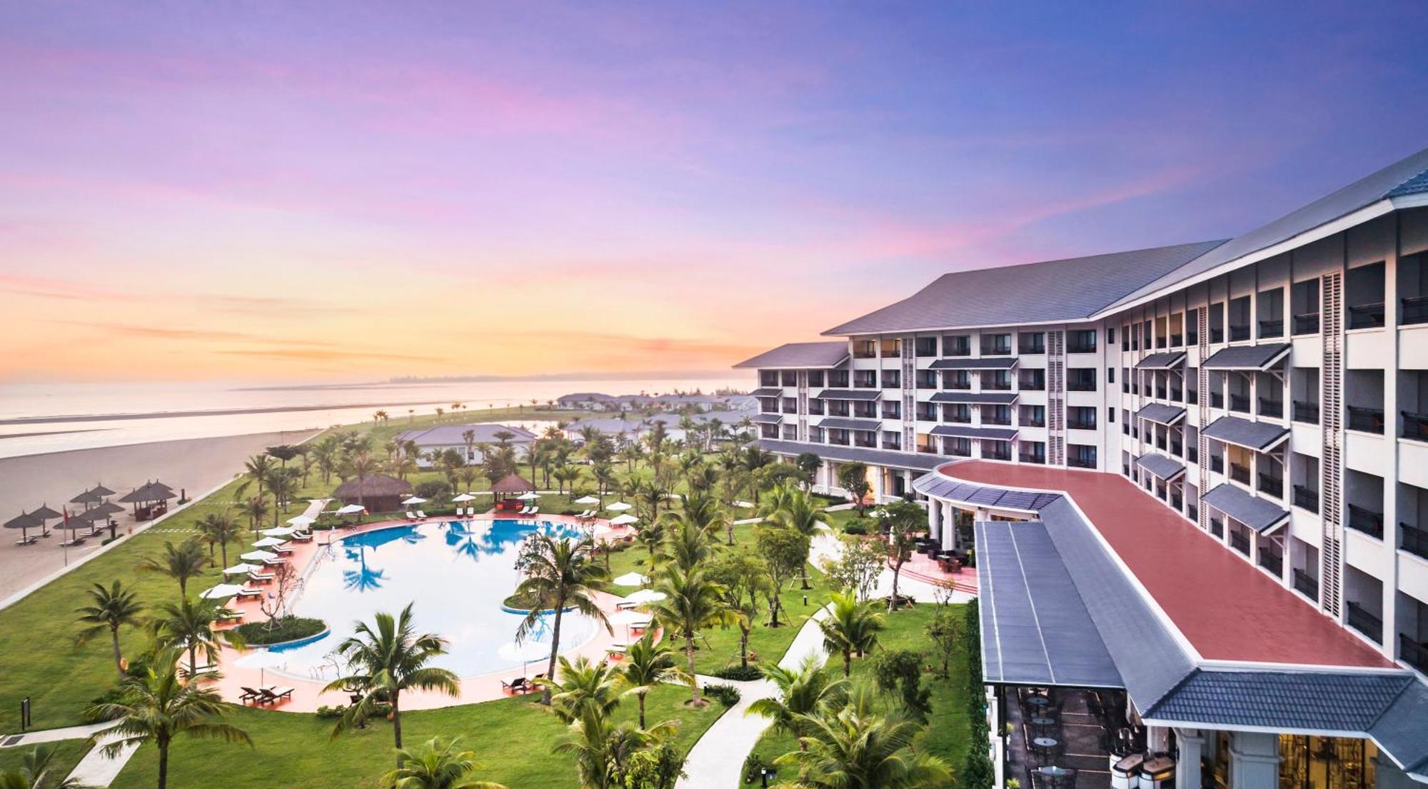 Melia Vinpearl Cua Hoi Beach Resort Cửa Lò Eksteriør billede